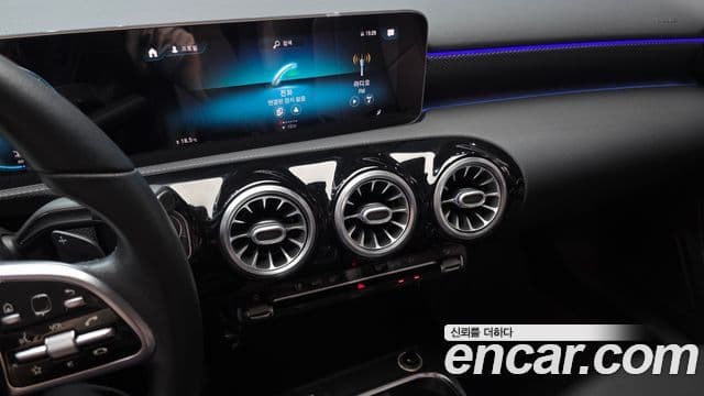Mercedes-Benz A-Class 2020 — Фото 14/20