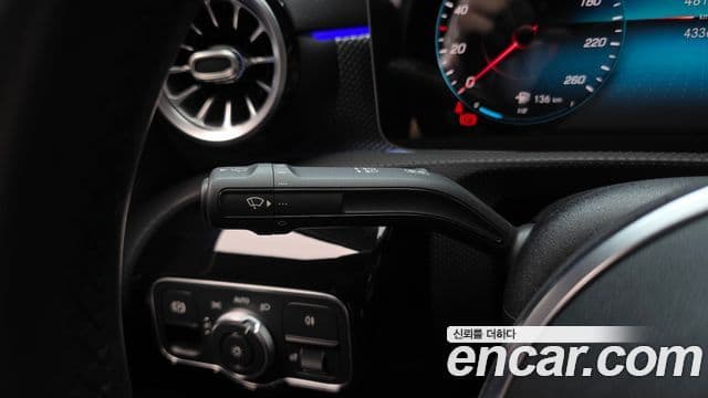 Mercedes-Benz A-Class 2020 — Фото 19/20
