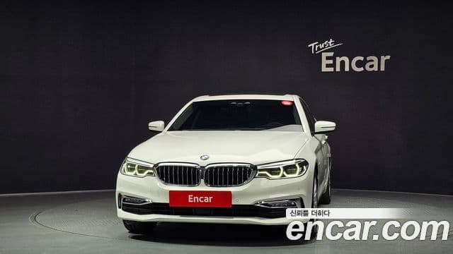 BMW 5 Series 2018 — ფოტო 3/20