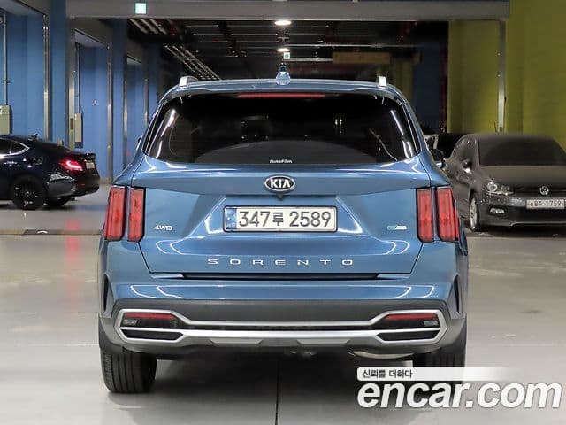 Kia Sorento 2021 — Фото 3/20