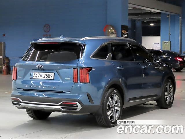 Kia Sorento 2021 — Фото 4/20