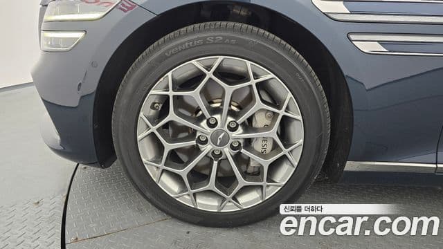 Genesis Electrified G80 2022 — ფოტო 5/20
