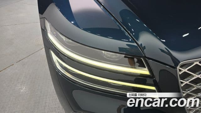 Genesis G80 2022 — Photo 14/31