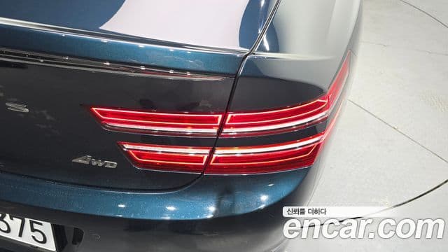 Genesis G80 2022 — Photo 19/31