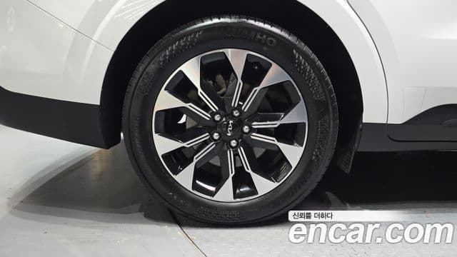 Kia Carnival 2022 — Фото 5/20