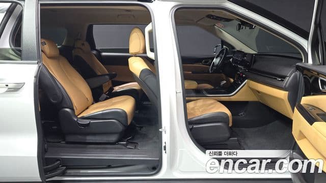 Kia Carnival 2022 — Фото 11/20