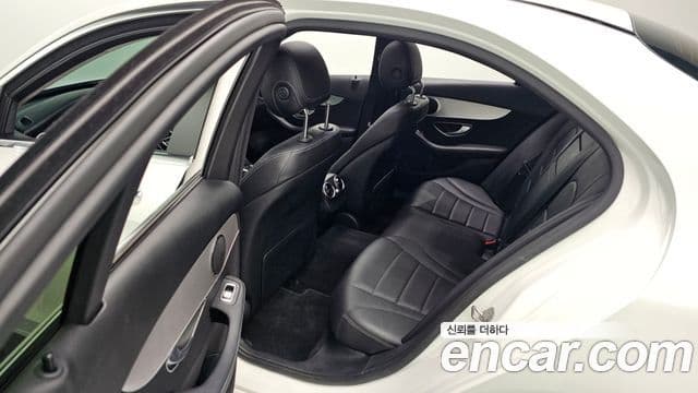 Mercedes-Benz C-Class 2020 — Şəkil 11/20