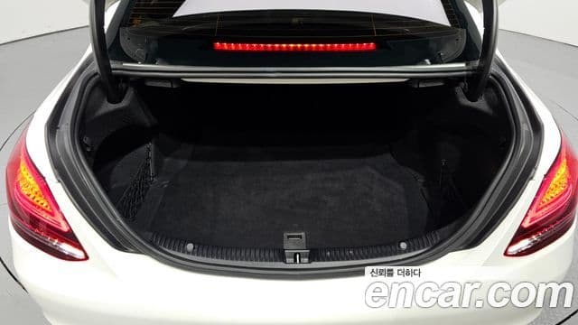 Mercedes-Benz C-Class 2020 — Şəkil 17/20