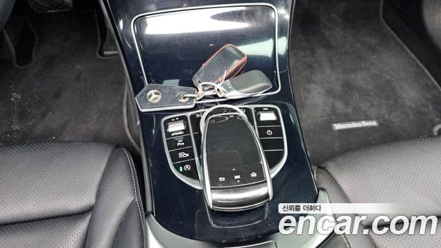 Mercedes-Benz C-Class 2020 — Şəkil 18/20