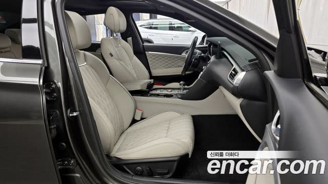 Genesis G70 2022 — ფოტო 14/20