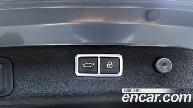 Genesis G70 2022 — ფოტო 20/20