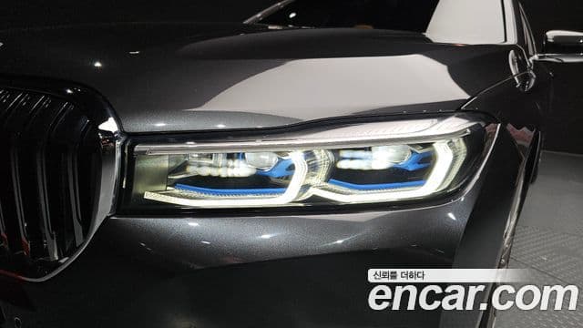 BMW 7 Series 2020 — Photo 23/34