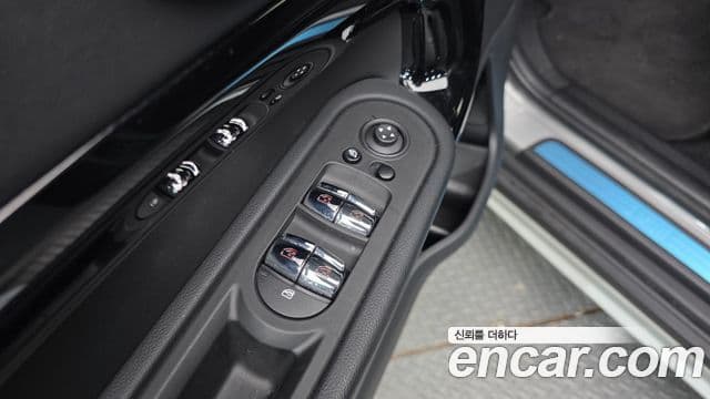 Mini Cooper Countryman 2024 — Photo 28/33