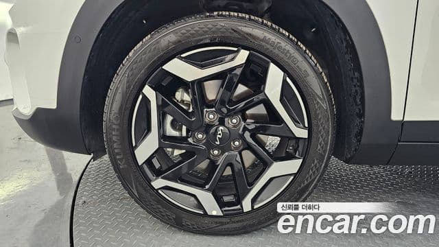 Kia Seltos 2024 — ფოტო 5/20