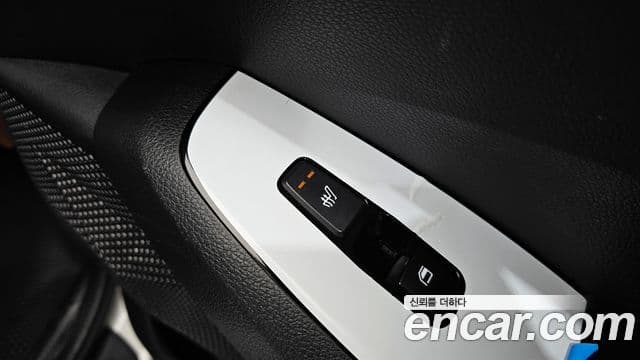 Kia Seltos 2024 — ფოტო 18/20