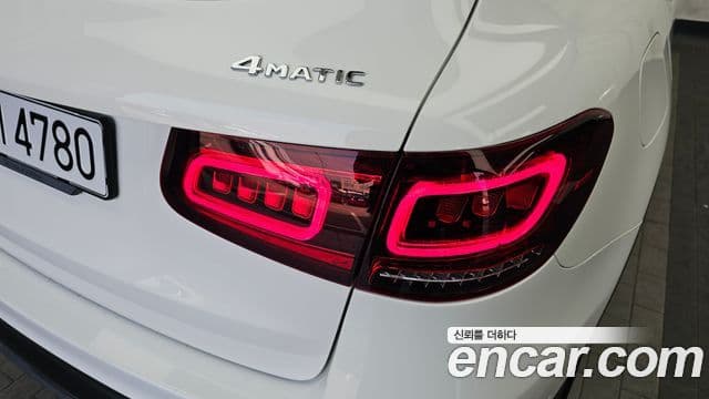 Mercedes-Benz GLC-Class 2022 — Photo 29/32