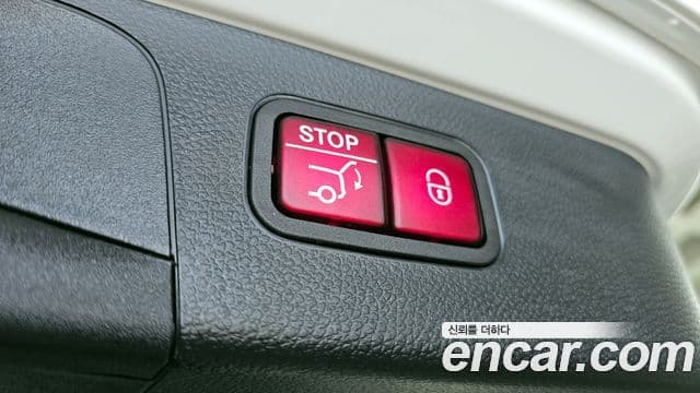 Mercedes-Benz GLC-Class 2022 — Photo 22/32