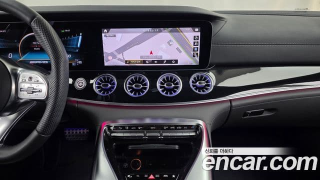 Mercedes-Benz AMG GT 2021 — Фото 14/20