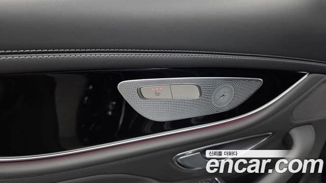 Mercedes-Benz AMG GT 2021 — Фото 19/20