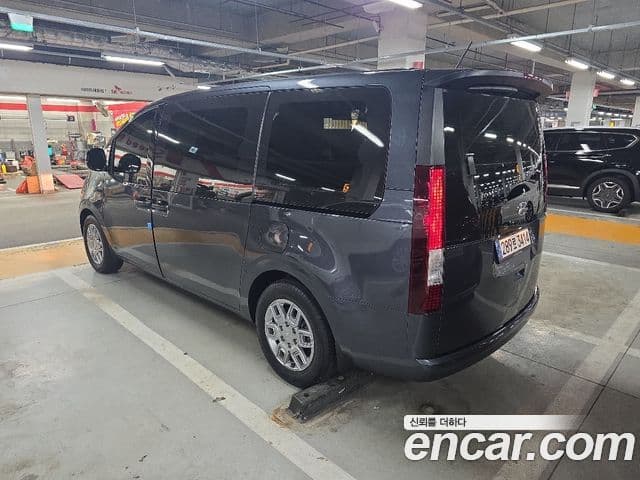 Hyundai Staria 2021 — фото 7 из 20