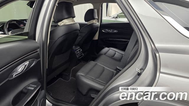 Genesis GV70 2021 — Şəkil 23/33