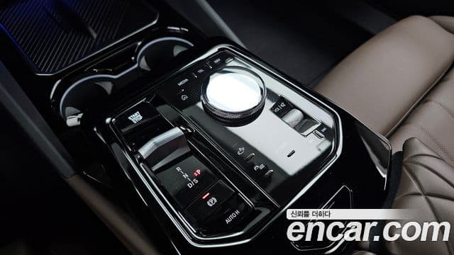 BMW 5 Series 2024 — ფოტო 9/20