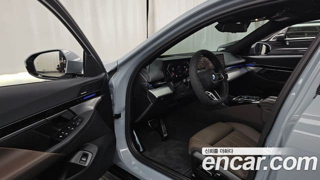 BMW 5 Series 2024 — ფოტო 10/20