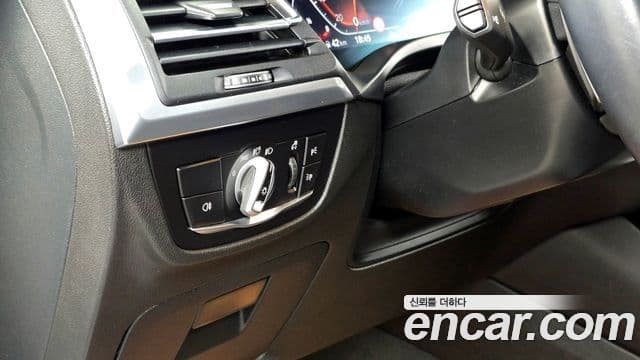 BMW X3 2022 — ფოტო 17/20