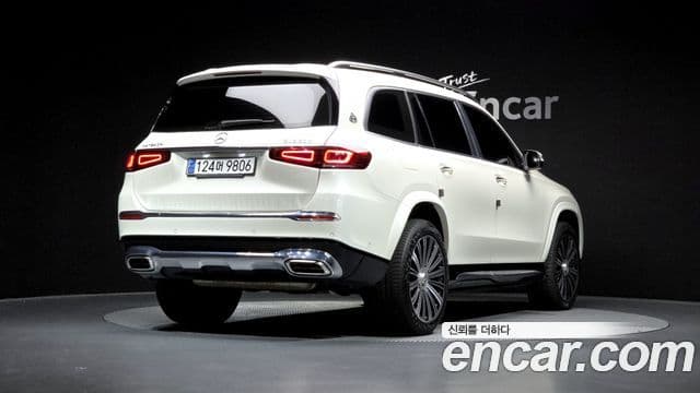 Mercedes-Benz GLS-Class 2023 — Photo 6/20