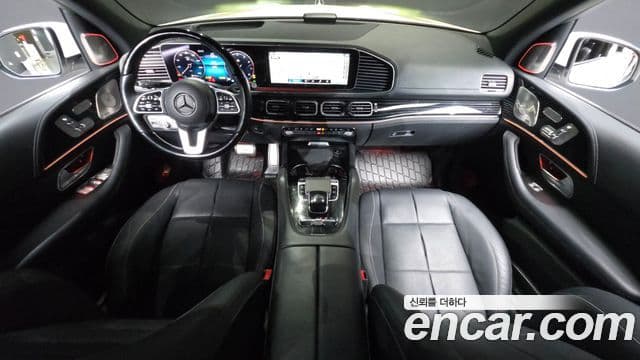 Mercedes-Benz GLS-Class 2023 — Photo 11/20
