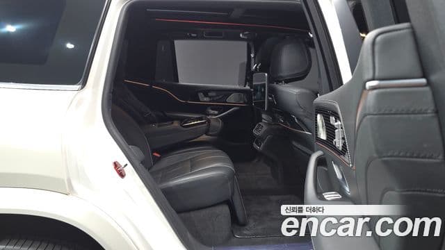 Mercedes-Benz GLS-Class 2023 — Photo 5/20