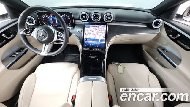 Mercedes-Benz C-Class 2023 — Şəkil 7/20
