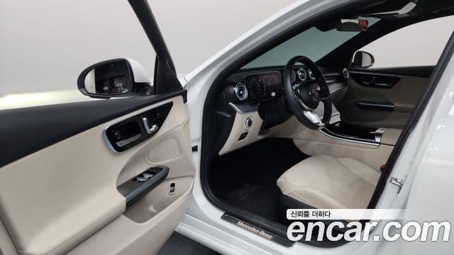 Mercedes-Benz C-Class 2023 — Şəkil 10/20