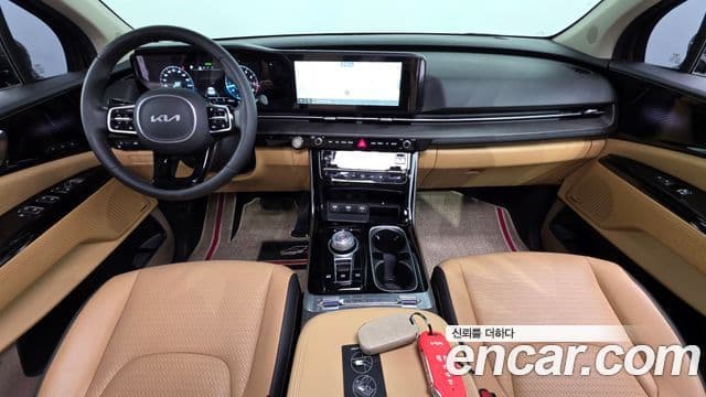 Kia Carnival 2022 — ფოტო 7/20