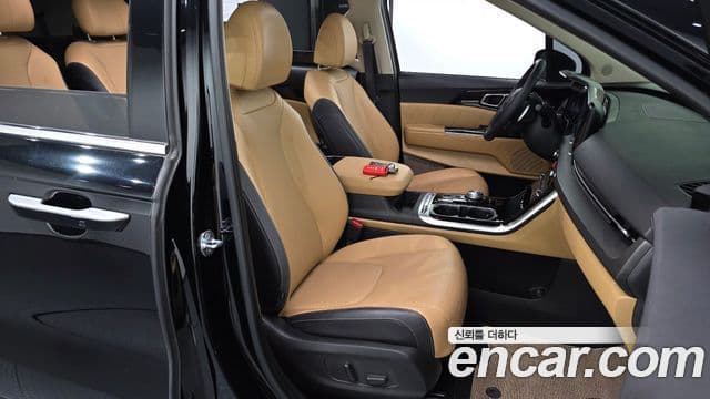 Kia Carnival 2022 — ფოტო 11/20