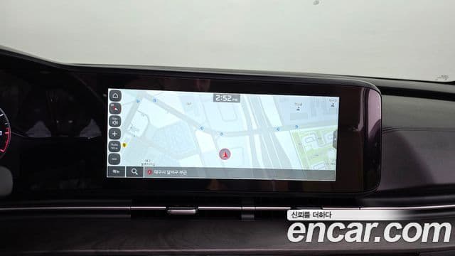 Kia Carnival 2022 — ფოტო 15/20