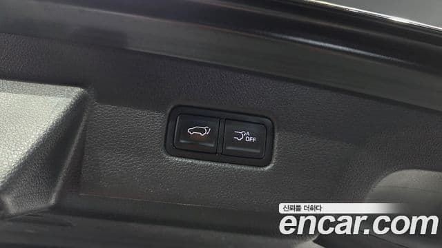 Kia Carnival 2022 — ფოტო 20/20