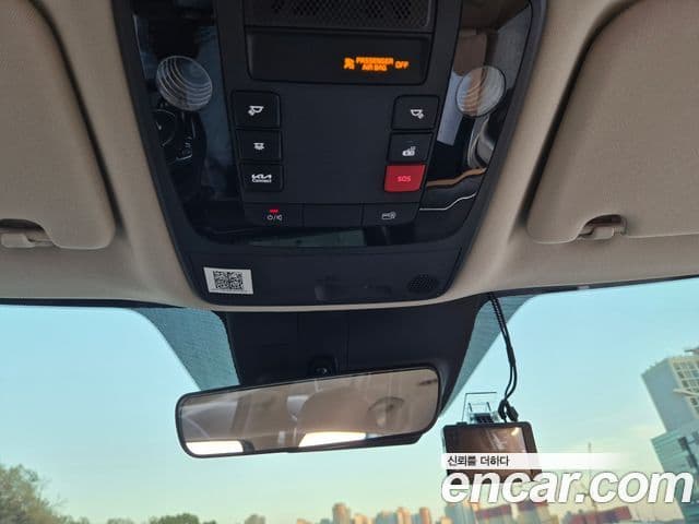 Kia Carnival 2023 — фото 20 из 20