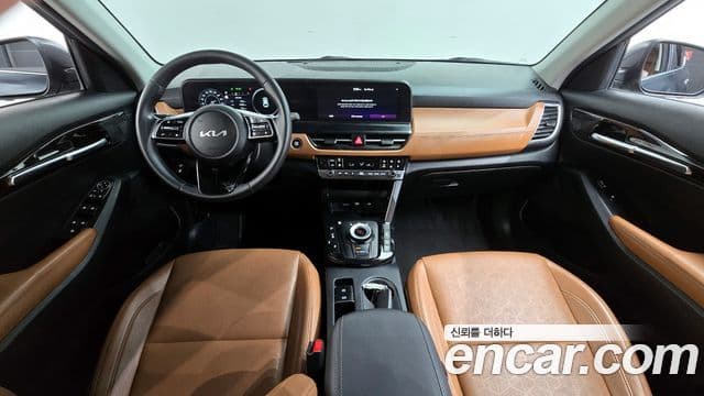 Kia Seltos 2023 — Şəkil 7/20