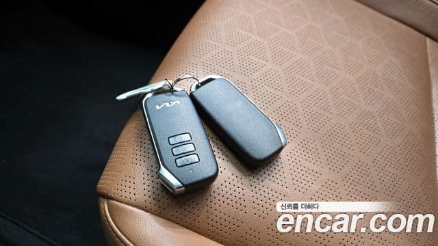 Kia Seltos 2023 — Şəkil 15/20