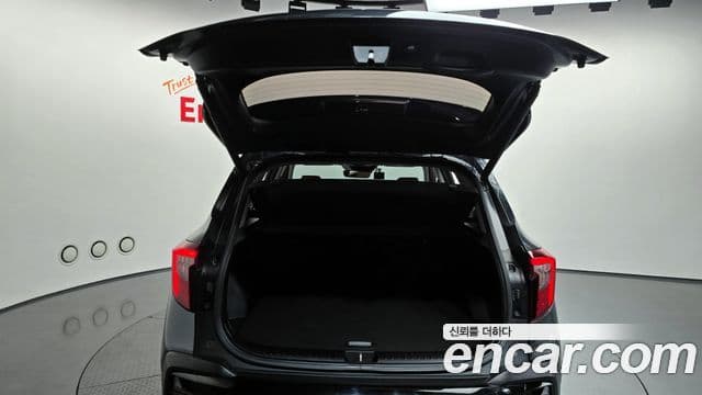 Kia Seltos 2023 — Şəkil 17/20
