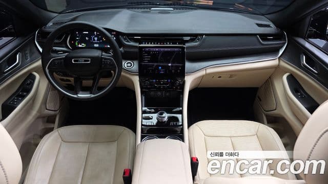 Jeep Grand Cherokee 2023 — Şəkil 25/32
