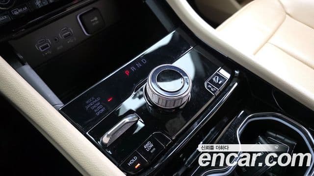 Jeep Grand Cherokee 2023 — ფოტო 9/20