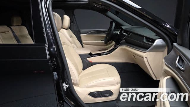 Jeep Grand Cherokee 2023 — ფოტო 11/20