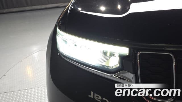 Jeep Grand Cherokee 2023 — Şəkil 2/32