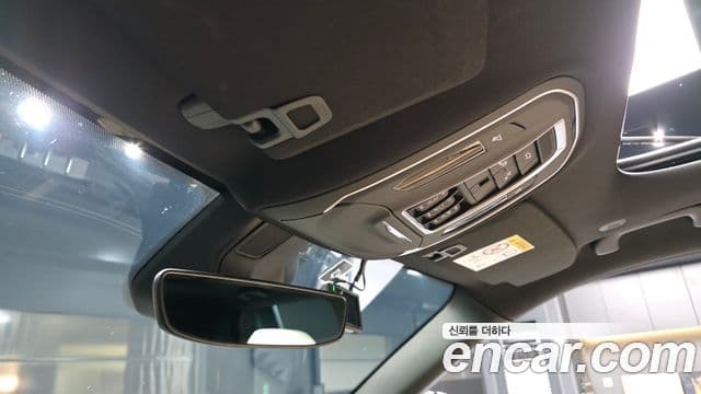 Jeep Grand Cherokee 2023 — Şəkil 21/32