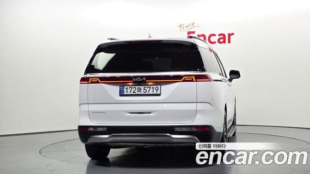 Kia Carnival 2022 — Фото 4/20