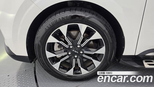 Kia Carnival 2022 — Фото 5/20