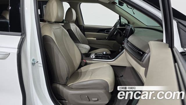 Kia Carnival 2022 — Фото 11/20