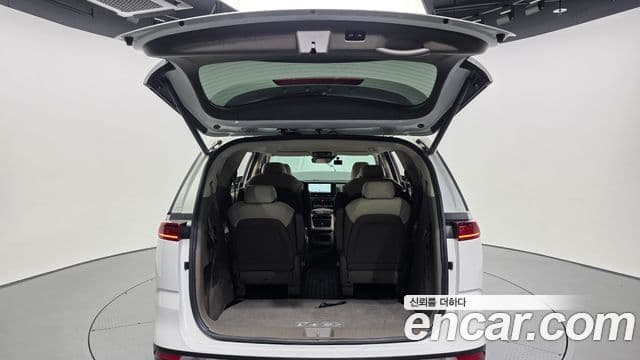 Kia Carnival 2022 — Фото 20/20